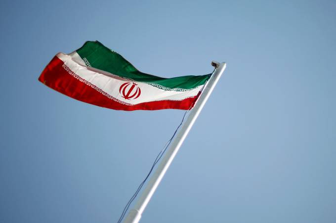 O porta-voz do Ministério de Relações Exteriores do Irã afirmou que decisão foi tomada após justiça americana barrar veto migratório de Trump
