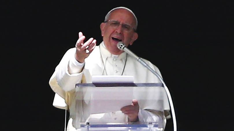 Papa Francisco discursa na Praça São Pedro, no Vaticano: contra a pena de morte para culpados e inocentes