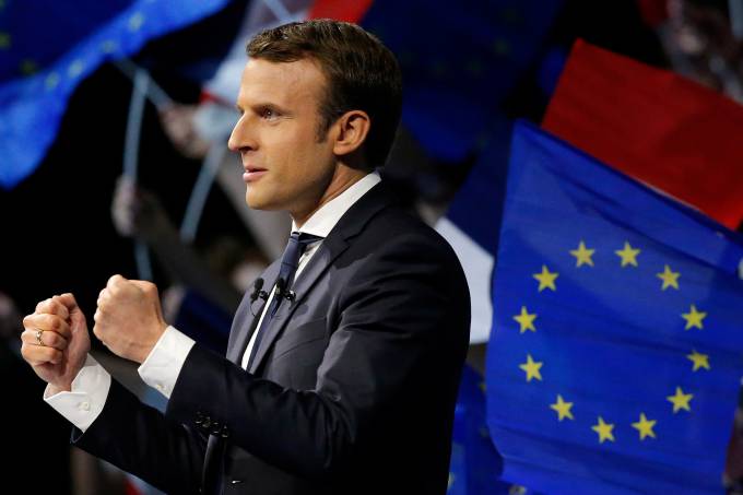 O candidato francês disse que Obama queria trocar opiniões sobre a campanha presidencial e que enfatizou a importância da relação entre os dois países