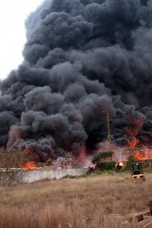 Incêndio "monstruoso" destruiu Centro de Logística da Refriango