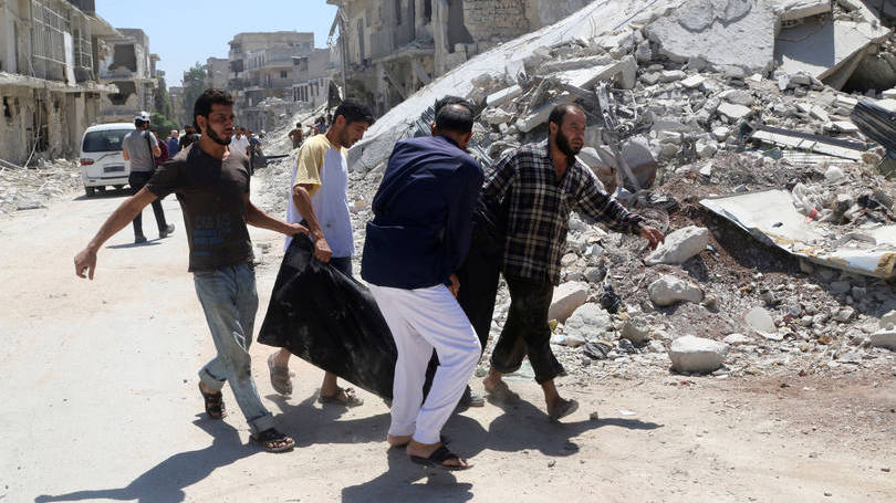 Síria: o OSDH disse que ao menos 56 civis morreram em ataques aéreos na terça-feira, um dia depois de 21 civis perderem a vida em um bairro do norte