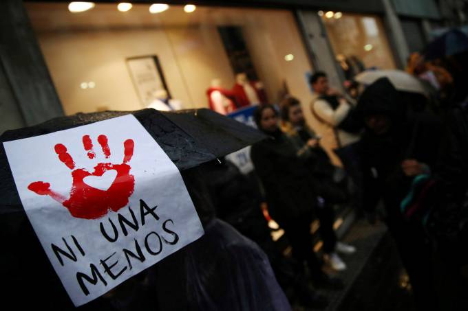 Violência de gênero na Argentina: Crime aconteceu logo após protestos contra estupro e morte de Lucía Pérez