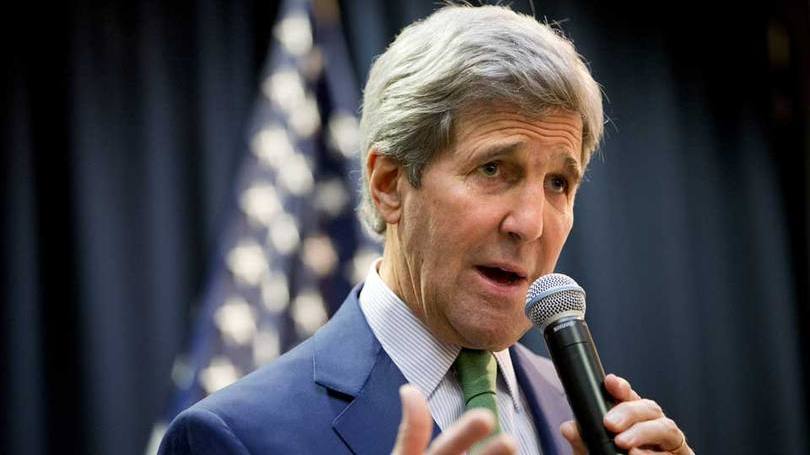 O secretário de Estado norte-americano John Kerry fala em embaixada na Arábia Saudita