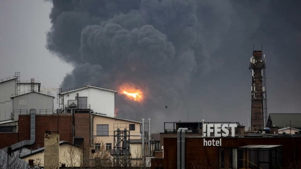 Lviv, no oeste da Ucrânia, foi alvo de bombardeamentos russos