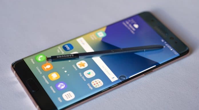 Leak: Galaxy S25 Ultra poderá ter ecrã com molduras curvas
