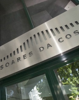 Angolanos assumem contratos da empresa portuguesa Soares da Costa