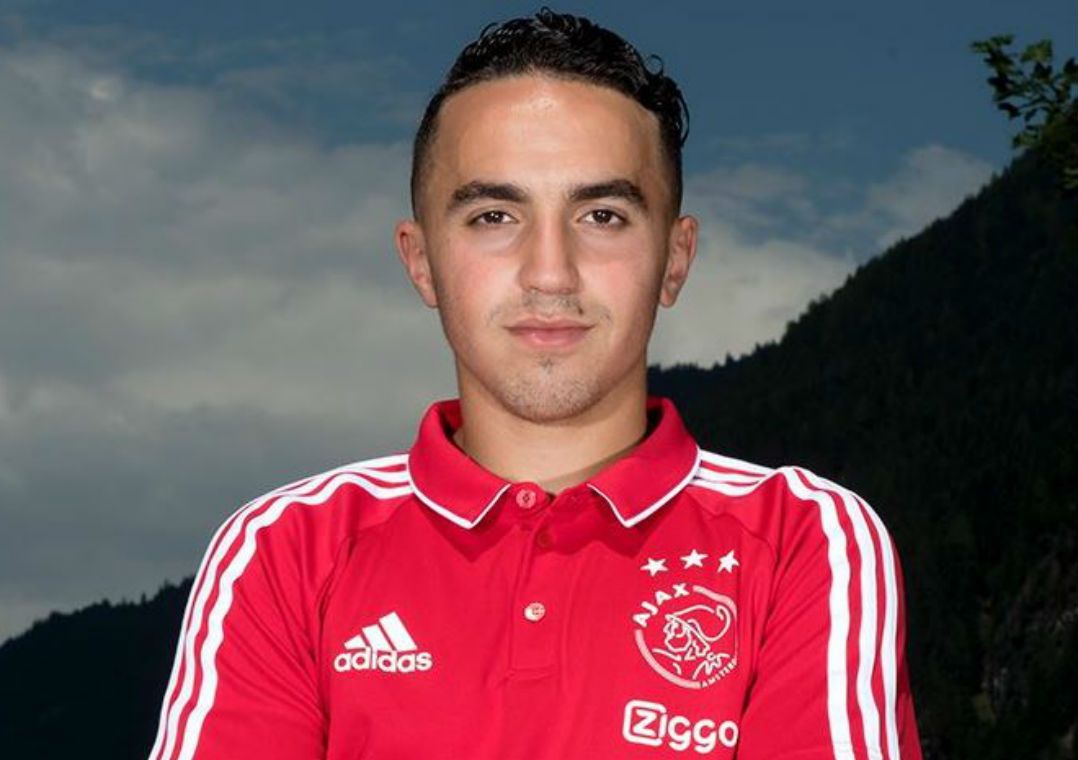 Abdelhak Nouri, de apenas 20 anos, teve uma forte arritmia cardíaca durante amistoso na Áustria