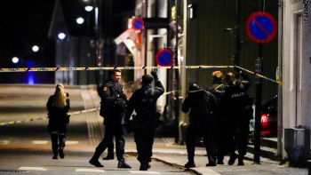 Ataque a bar LGBTQIA+ na Noruega tratado como "acto de terrorismo islâmico"