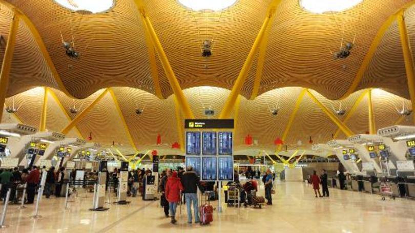 Aeroporto de Madri-Barajas: o Ministério do Interior espanhol disse que o voo recebeu uma ameaça de bomba