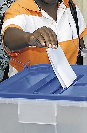 Essa é também uma oportunidade para os cidadãos nacionais, maiores de 18 anos, fazerem a sua declaração de prova de vida