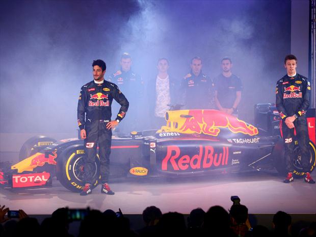 Máquinas da escuderia foram divulgadas nesta quarta-feira e têm novidades também no design: o búfalo vermelho da marca não está mais presente