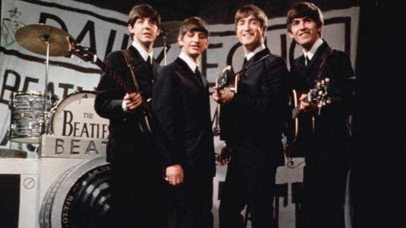 The Beatles: célebre produtor da banda conhecido como "o quinto Beatle" morreu em casa