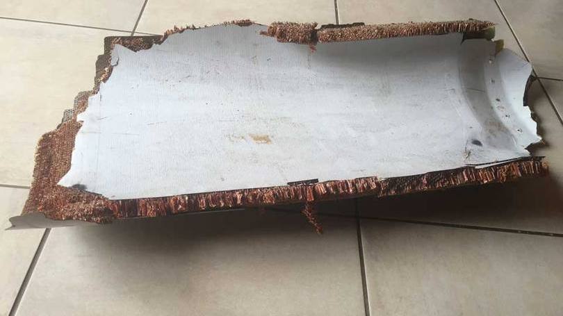 Suposto fragmento do MH370: Boeing 777 da companhia Malaysa Airlines desapareceu em 8 de março de 2014