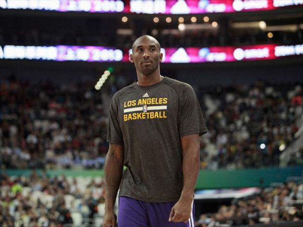 Depois de mais de 20 anos dedicados aos Lakers, Kobe se aposenta em pior fase da equip
