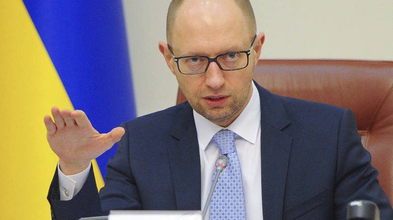 Arseny Yatseniuk: premiê da Ucrânia renuncia ao cargo