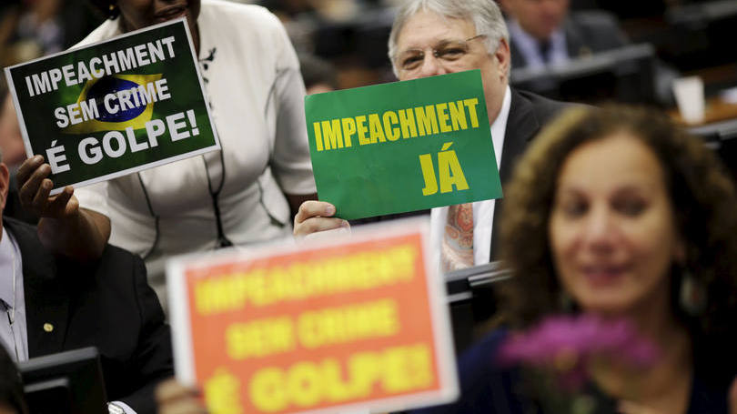 Impeachment: os deputados petistas criticaram ainda o apoio de empresas privadas ao processo de impeachment