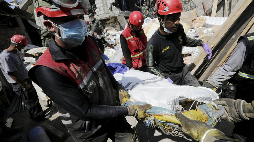 Terremoto: o Equador foi sacudido novamente na madrugada desta quarta-feira por um forte tremor, que provocou alarme entre as pessoas que participam do resgate