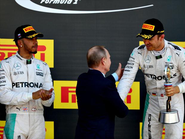 Vencedor de todas as quatro provas em 2016, Rosberg diz que sente falta de emoção nas corridas