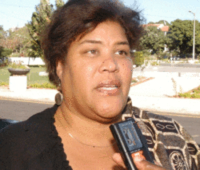 VICE-MINISTRA DOS MNEC NO CONSELHO DE MINISTROS DA SADC EM GABERONE