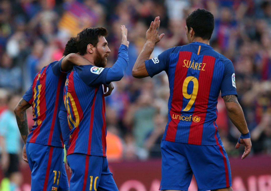 Messi, Neymar e Suarez marcam e trio chega mais uma vez a marca histórica na temporada
