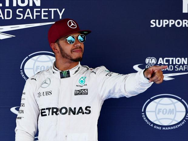 Lewis Hamilton voltou a conquistar uma pole position após duas provas em 2016