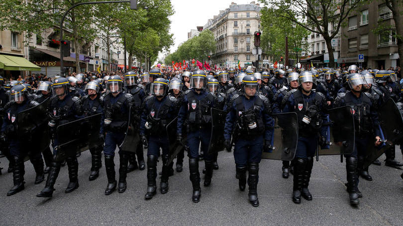 Segurança: mesmo antes dos ataques em Paris e do estado de emergência decretado os policiais já acumulavam 20 milhões de horas-extras