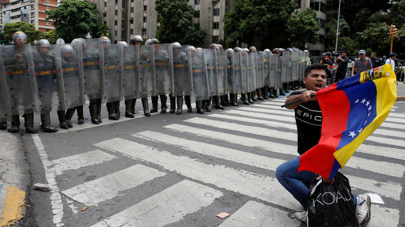 Venezuela: além da irmã de Lopez, o marido dela, Hernán Cifuentes, o diretor do jornal El Nacional e sua família receberam a nacionalidade