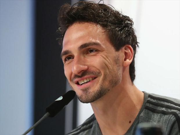 Zagueiro concedeu entrevista coletiva nesta quarta-feira