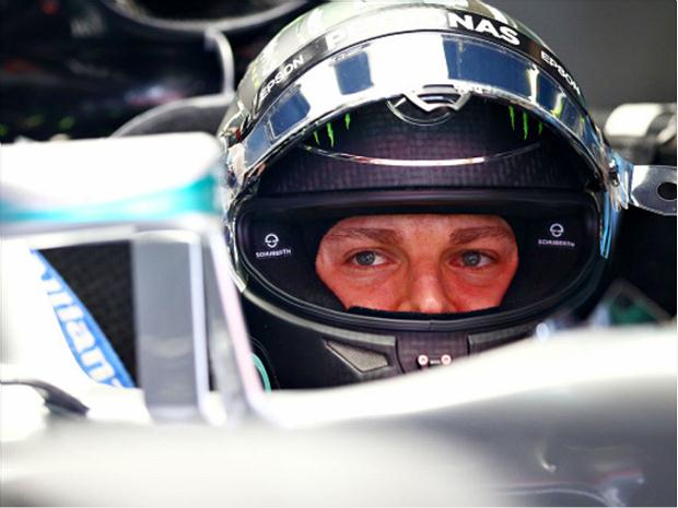 ico Rosberg projeta continuar atacando Hamilton na largada 