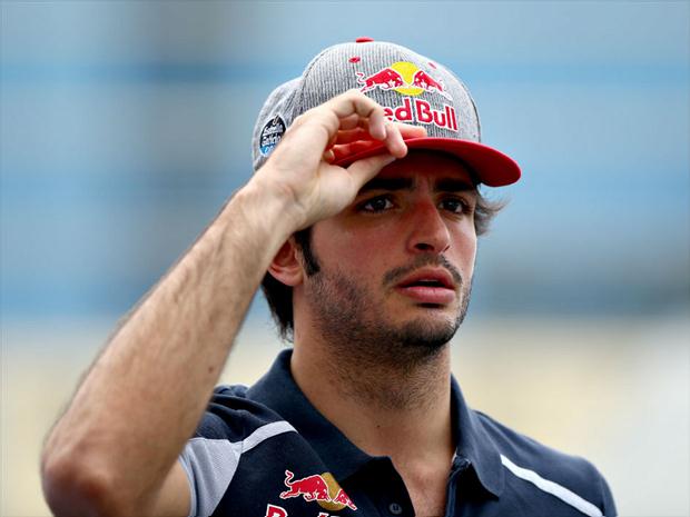 Carlos Sainz Jr. está confirmado na Toro Rosso por mais uma temporada da Fórmula 1