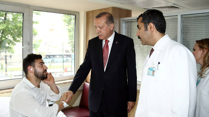 Tayyip Erdogan: "Não é uma novidade que a organização terrorista (como se costuma referir ao PKK) estenda seus ataques às cidades"