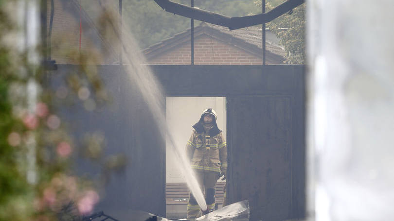 Incêndio: as cerca de 130 pessoas que estavam no interior do pavilhão quando começou o fogo conseguiram sair