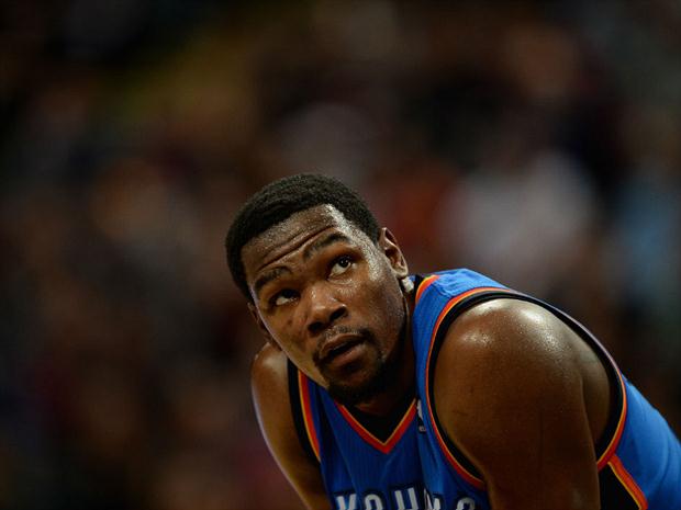 Kevin Durant, MVP da temporada 2013/14 da NBA, trocará as cores do Thunder pela dos Warriors