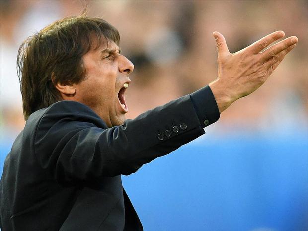 Antonio Conte não é mais o técnico da Itália, pois agora, assumirá o comando do Chelsea