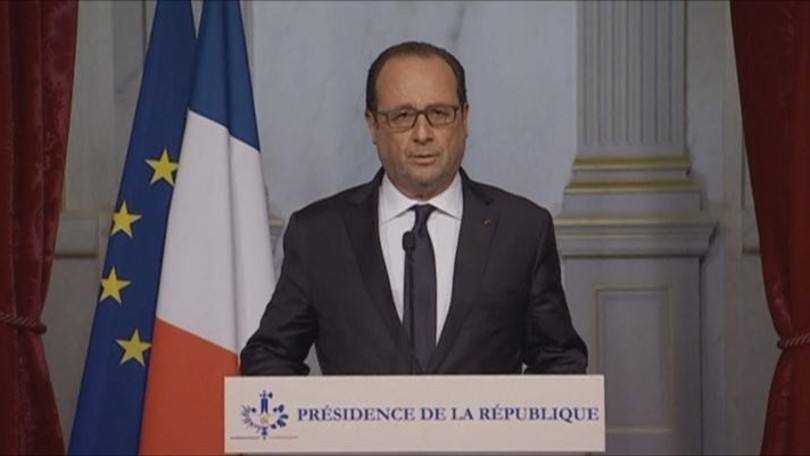 François Hollande: "constato também que nossos amigos alemães já estão prontos. Poderemos realizar juntos esta iniciativa" declarou o presidente francês