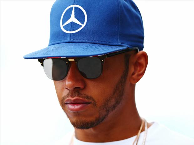 Lewis Hamilton lembrou que as mudanças no regulamento não alteraram o acionamento das bandeiras amarelas