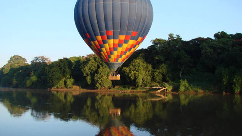 Neste sábado, um balão com pelo menos 16 pessoas a bordo pegou fogo e caiu no Texas