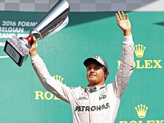 Nico Rosberg venceu a etapa da Bélgica e está colado em Lewis Hamilton 