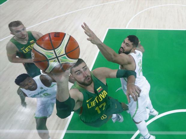 Apesar de bom final de partida, Brasil não conseguiu reverter grande vantagem da Lituânia 
