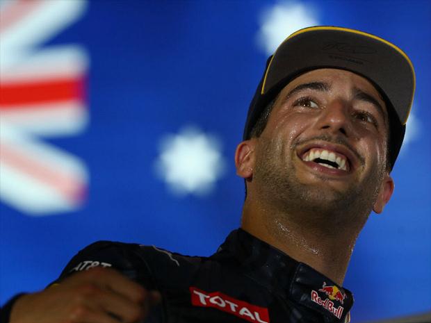 Daniel Ricciardo comemorou o segundo lugar no GP de Singapura