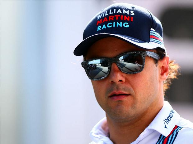 Piloto brasileiro falou que não sabia como reagir com anúncio de aposentadoria da Fórmula 1