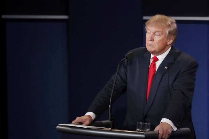 Donald Trump: há "milhões de pessoas registradas para votar que não deveriam estar registradas para votar" 