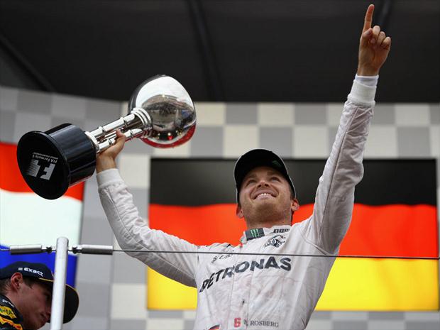 Com o triunfo no Japão, Rosberg chegou a 23 vitórias na carreira e igualou a marca do brasileiro Nelson Piquet