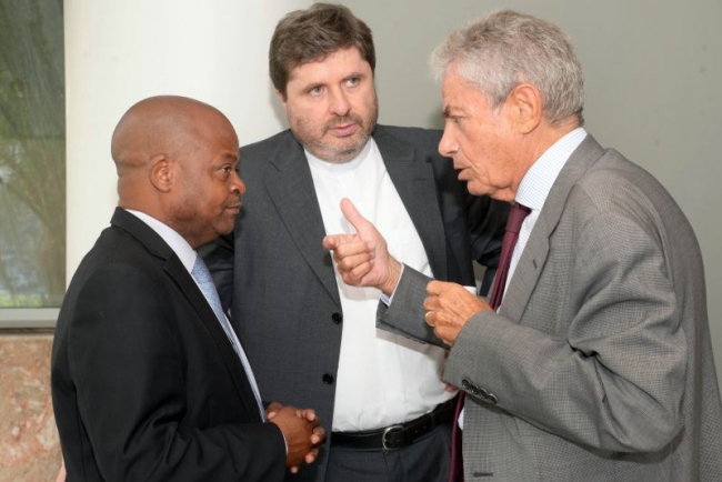 MEDIADORES DO DIÁLOGO POLÍTICO REÚNEM-SE HOJE EM MAPUTO