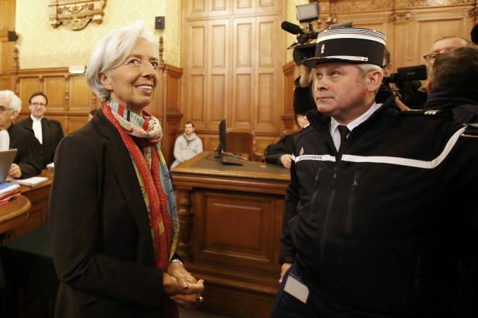 Lagarde se mostrou firme em suas convicções de que atuou com honestidade e ficou com a voz embargada ao falar sobre o "sofrimento" que enfrentou ali