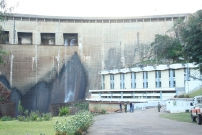 A conclusão das obras de reabilitação das centrais hídricas de Chicamba e Mavuzi, na província de Manica, foi adiada para Janeiro de 2017 devido a problemas com os equipamentos.