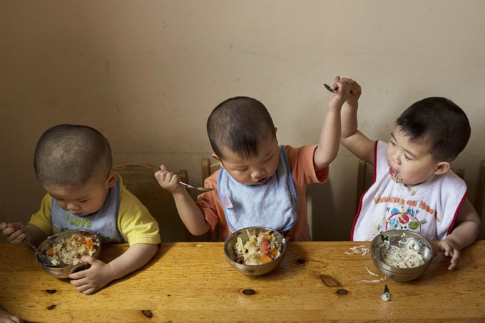 Crianças: todos os casais da China estão autorizados a ter dois filhos