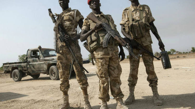 5. Sudão

O Sudão vive em guerra desde 2007, resultando em mais de três milhões de refugiados. O conflito com o Sudão do Sul persiste.

Piores pontos: falta de segurança, revoltas, presença de facções no poder