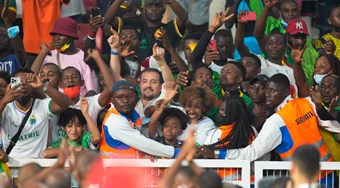 Debandada em estádio de Camarões mata pelo menos oito