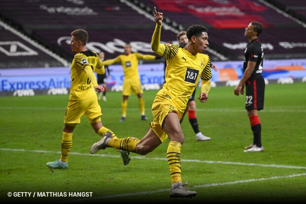 Dortmund começa 2022 com reviravolta e está mais perto da liderança